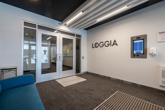 Loggia Saint-Lambert in St-Lambert, QC - Building Photo - Lobby