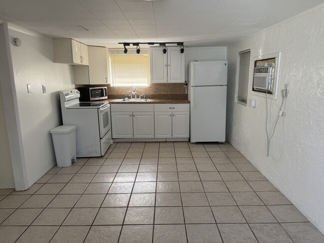 4109 Nelson Ave in Sarasota, FL - Foto de edificio - Building Photo