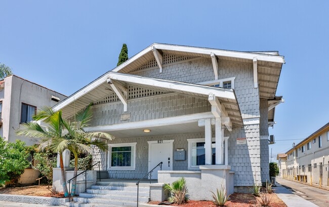 821 Chestnut Ave, Unit 3