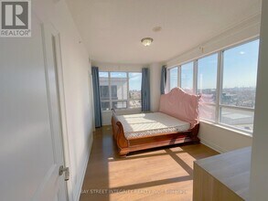 89 S Town Centre Blvd in Markham, ON - Building Photo - Building Photo