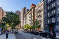 201 East 33rd Street in New York, NY - Building Photo - Building Photo