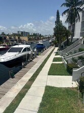 4000 NE 168th St, Unit 110A in Miami, FL - Building Photo - Building Photo