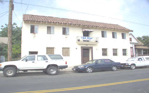 1611 W 12th St in Los Angeles, CA - Building Photo