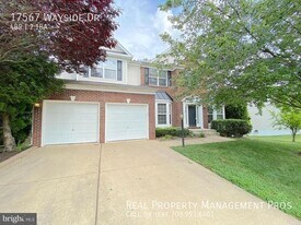 17567 Wayside Dr in Dumfries, VA - Building Photo