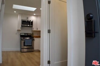 3619 S Gramercy Pl in Los Angeles, CA - Building Photo - Building Photo