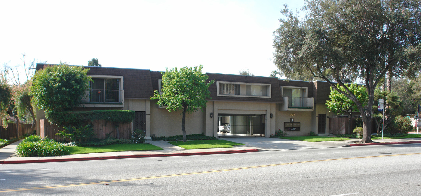 1782 E Del Mar Blvd in Pasadena, CA - Foto de edificio