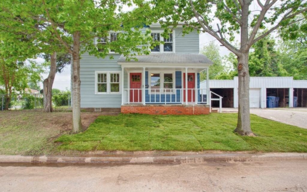 1311 1/2 Louise Ave-Unit -1301 1/2 in Oklahoma City, OK - Foto de edificio