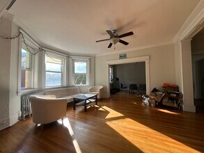 17 Englewood Ave in Brookline, MA - Building Photo - Building Photo