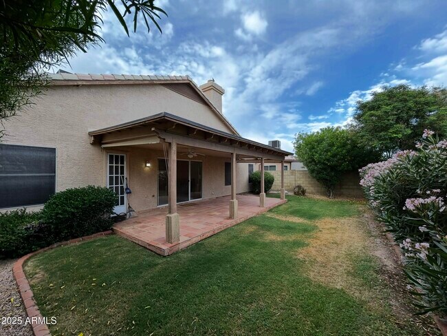 4525 E Grovers Ave in Phoenix, AZ - Building Photo - Building Photo
