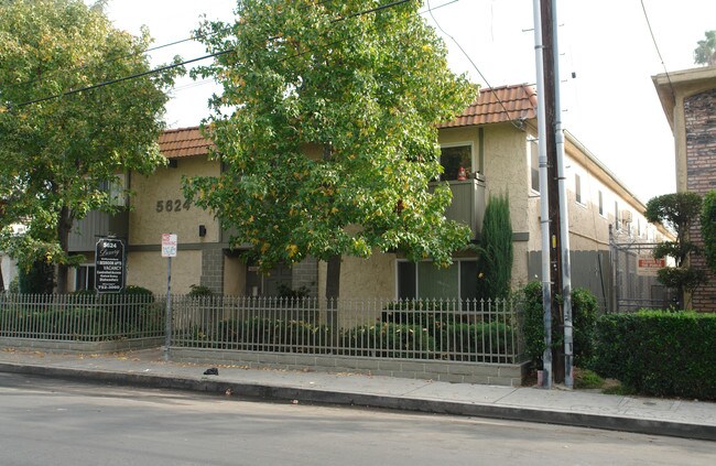 Fair Ave in North Hollywood, CA - Foto de edificio - Building Photo