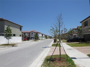 3430 W 103rd Terrace in Hialeah, FL - Building Photo - Building Photo