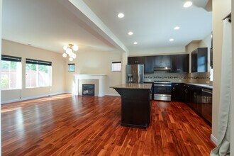 6733 37th Ave S in Seattle, WA - Building Photo - Building Photo