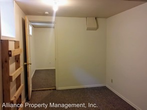 909 Leavenworth St in Manhattan, KS - Building Photo - Building Photo