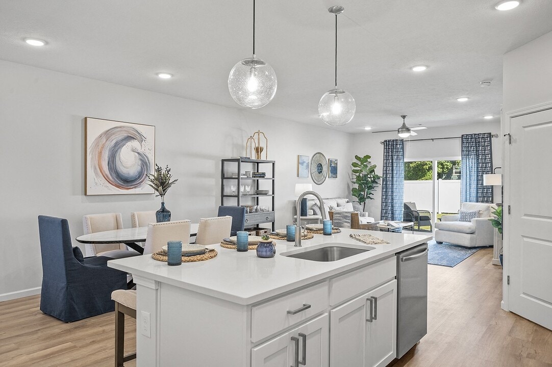 Village at Hinckley Oaks in Hinckley, OH - Foto de edificio