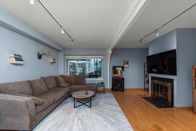 3223 N Kenmore Ave in Chicago, IL - Building Photo - Building Photo