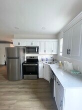 2 Leonard St, Unit #0 in Hopkinton, MA - Building Photo - Building Photo
