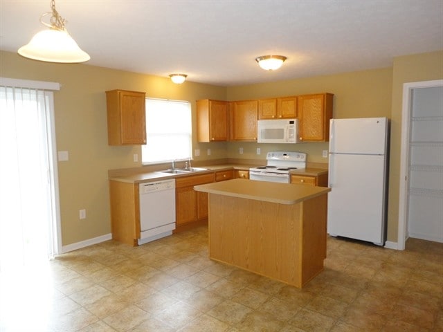 12276 Carriage Stone Dr in Fishers, IN - Building Photo - Building Photo