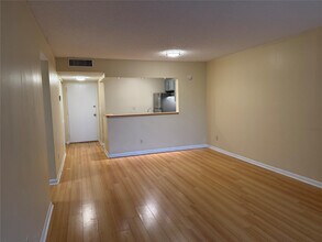 4273 NW 89th Ave in Coral Springs, FL - Building Photo - Building Photo