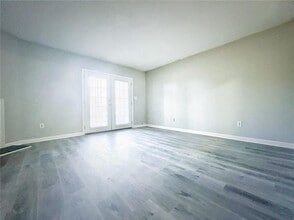 1550 Oakpoint Dr SW in Marietta, GA - Building Photo - Building Photo