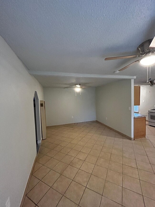 2403 22nd Pl in Lubbock, TX - Foto de edificio - Building Photo