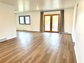 2100 Shiloh Rd in Billings, MT - Building Photo - Building Photo