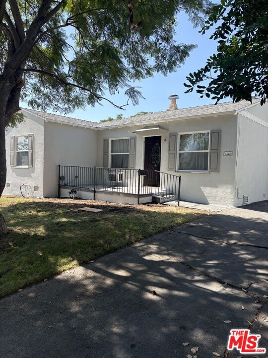 property at 5529 Cartwright Ave