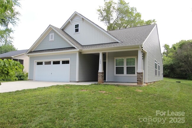 300 Commodore Loop in Mooresville, NC - Building Photo - Building Photo