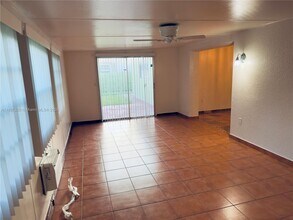 8510 NW 8th St in Pembroke Pines, FL - Building Photo - Building Photo