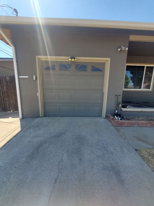 1232 Giovanni St in Antioch, CA - Building Photo - Building Photo