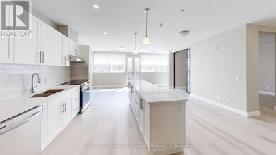2-202 Quebec St in Guelph, ON - Building Photo - Building Photo