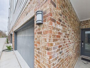 754 W Donovan St in Houston, TX - Building Photo - Building Photo