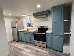 1671 11th St in Oakland, CA - Building Photo - Building Photo