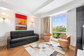 160 Central Park S in New York, NY - Building Photo - Building Photo