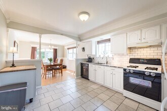 19 Patriot Ct in Marcus Hook, PA - Building Photo - Building Photo