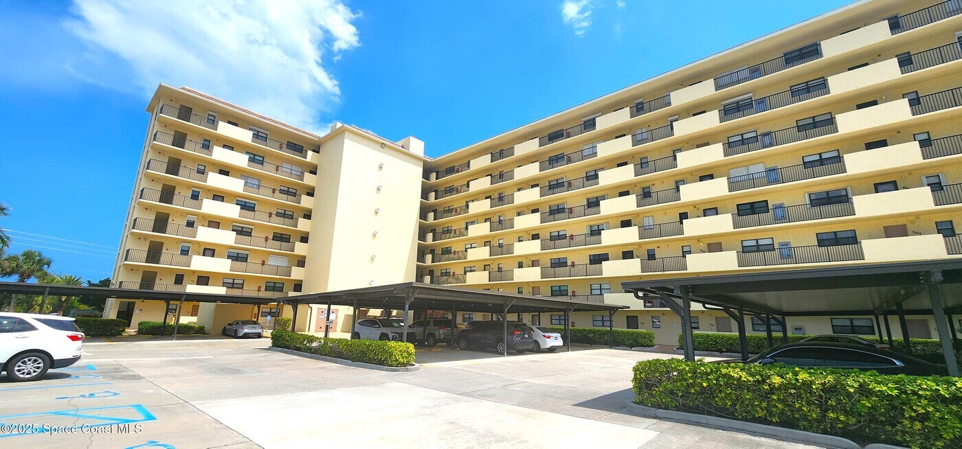 500 Palm Springs Blvd in Indian Harbour Beach, FL - Building Photo