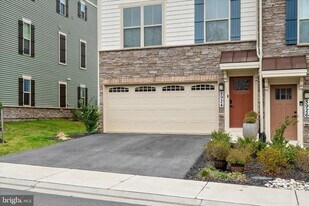 5924 Pecking Stone St in New Market, MD - Building Photo