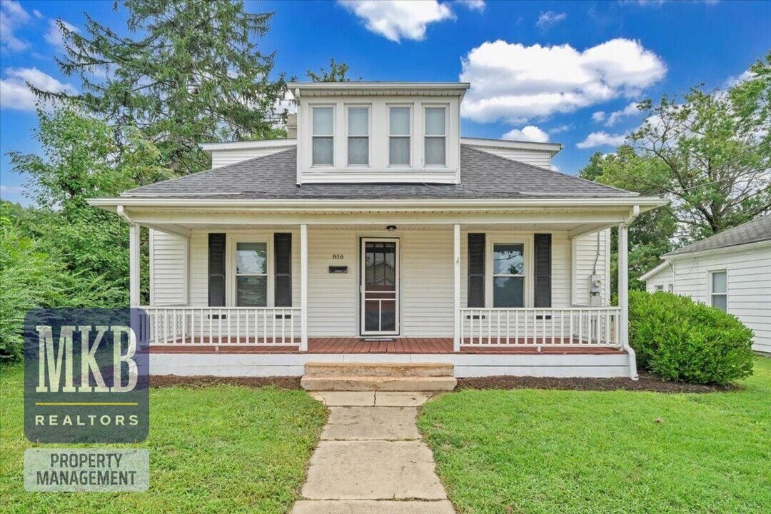 816 S Colorado St in Salem, VA - Building Photo