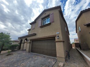 2409 W Gilmore Ave in North Las Vegas, NV - Building Photo - Building Photo