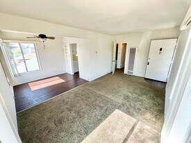 219 Granada Ave in Long Beach, CA - Building Photo