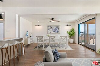 6407 Ocean Front Walk in Los Angeles, CA - Building Photo - Building Photo