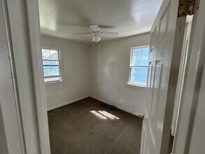 1706 Massachusetts Ave in Lansing, MI - Foto de edificio - Building Photo