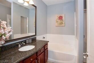 1704 Queen Victoria St in Las Vegas, NV - Building Photo - Building Photo