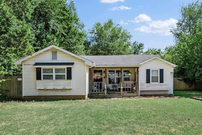 property at 28 E Bowman Ave