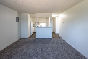 Cherry Ridge in Aurora, CO - Building Photo