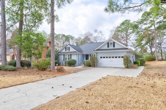 112 Woodlands W in Columbia, SC - Building Photo - Building Photo