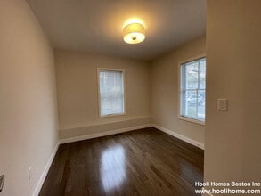 10 Emerson St, Unit 1 in Somerville, MA - Foto de edificio - Building Photo