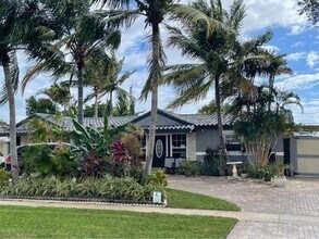 1320 SE 2nd Terrace in Deerfield Beach, FL - Building Photo - Building Photo