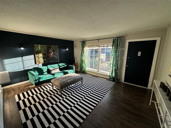 property at 2425 Ashdale Dr