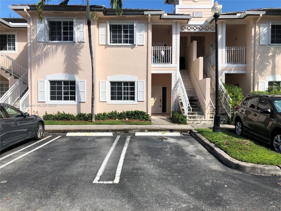 2733 NE 3rd Ct in Homestead, FL - Building Photo