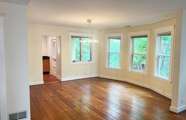 property at 3436 Lyleburn Pl